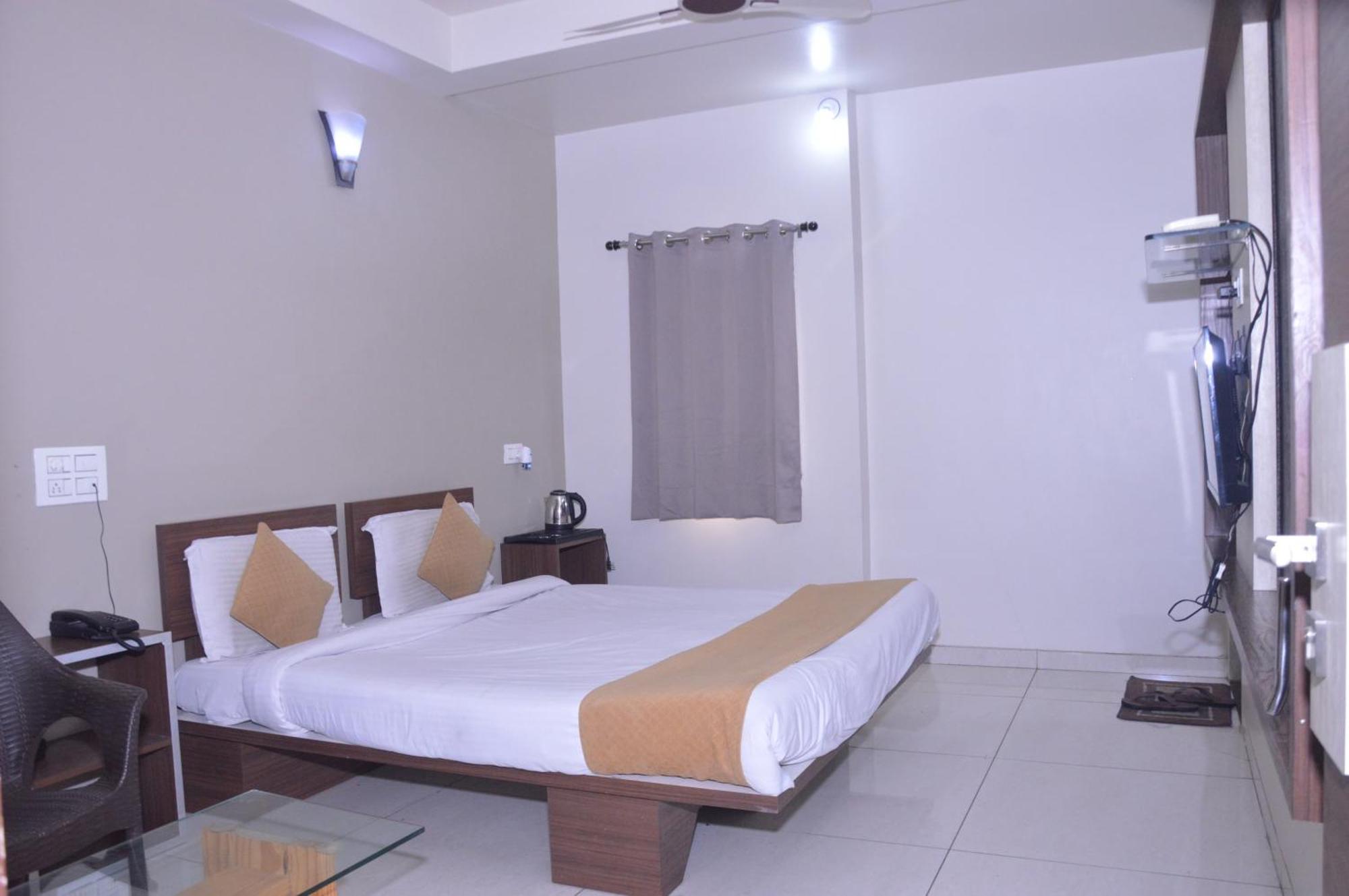 Hotel Indrani Chittorgarh Экстерьер фото